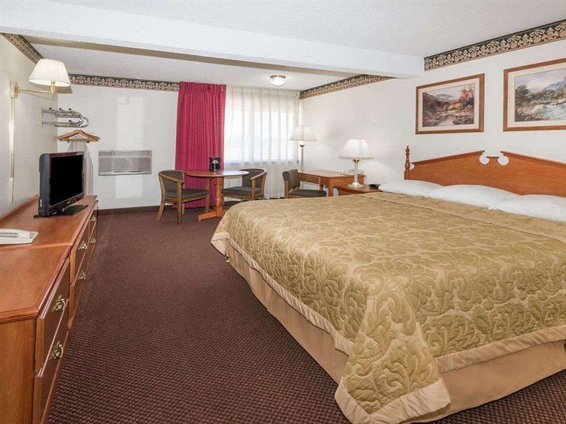 Hotel Super 8 By Wyndham Laramie Esterno foto