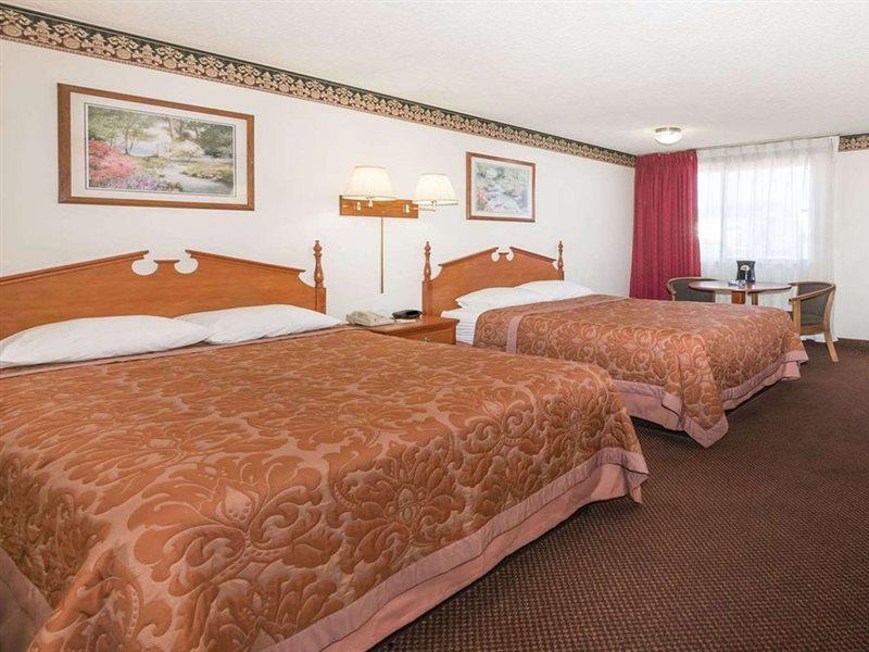Hotel Super 8 By Wyndham Laramie Esterno foto