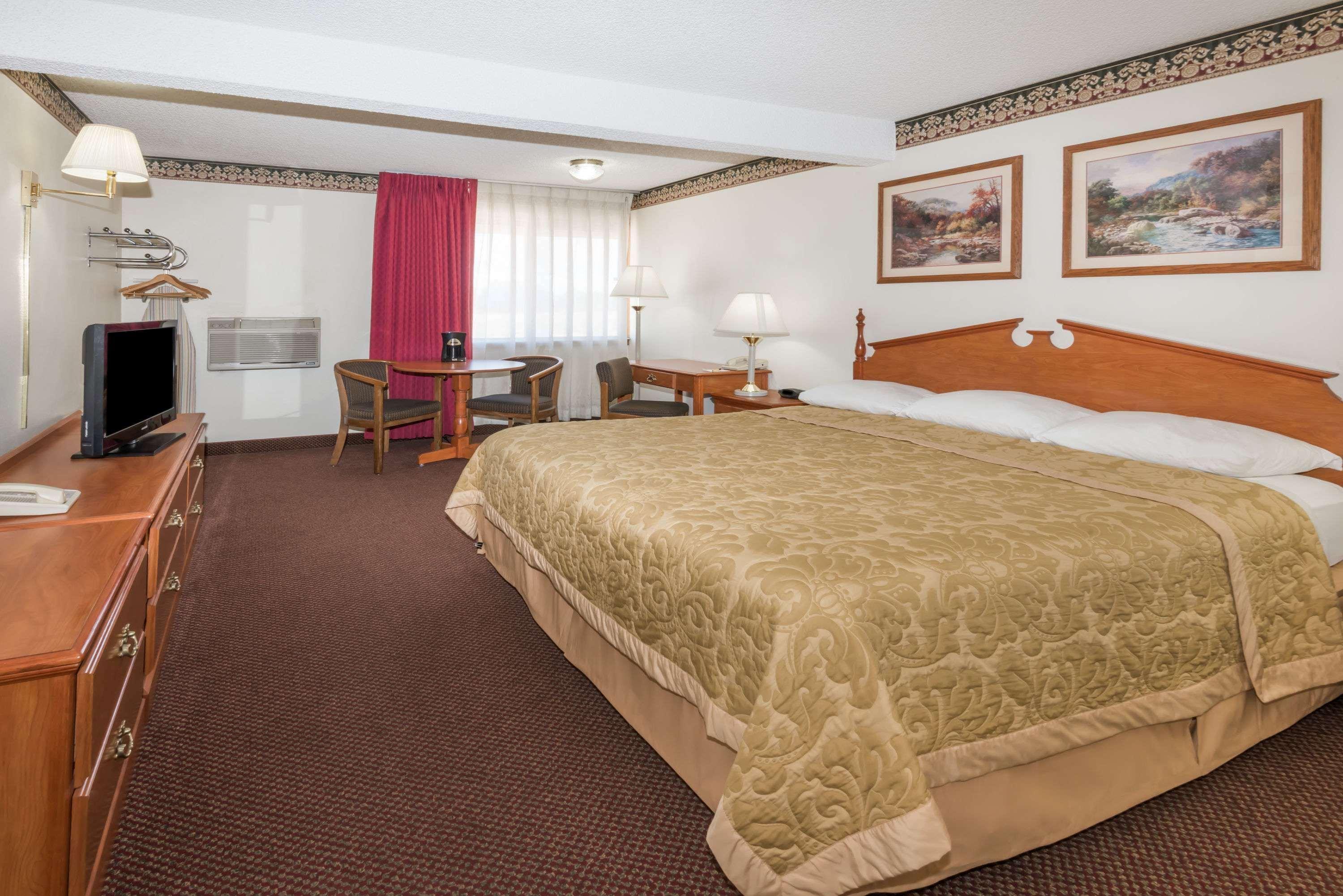 Hotel Super 8 By Wyndham Laramie Esterno foto